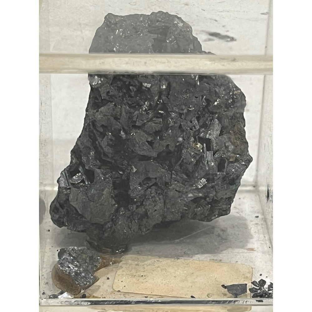 Unique Mineral Specimen Dark Gray Metallic‎ Crystal Cluster